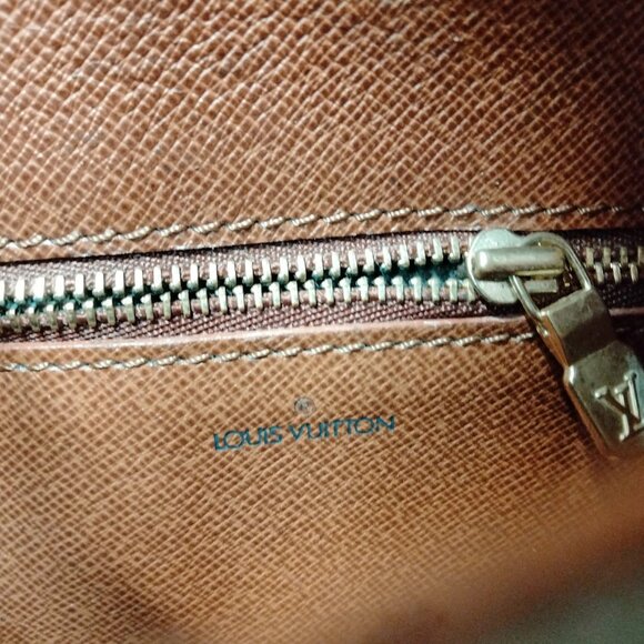 Authentic Louis Vuitton Saint Cloud Brown Monogram Shoulder Bag 255-121925 - Picture 8 of 9